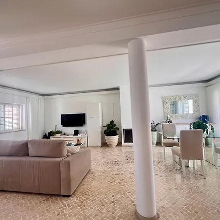 Casa Da Do Rei Charneca (Setubal)